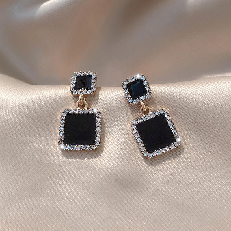 Elegant Black Rhinestone Square Stud Earrings: 2022 Korean Style Women s High-Class Dangles