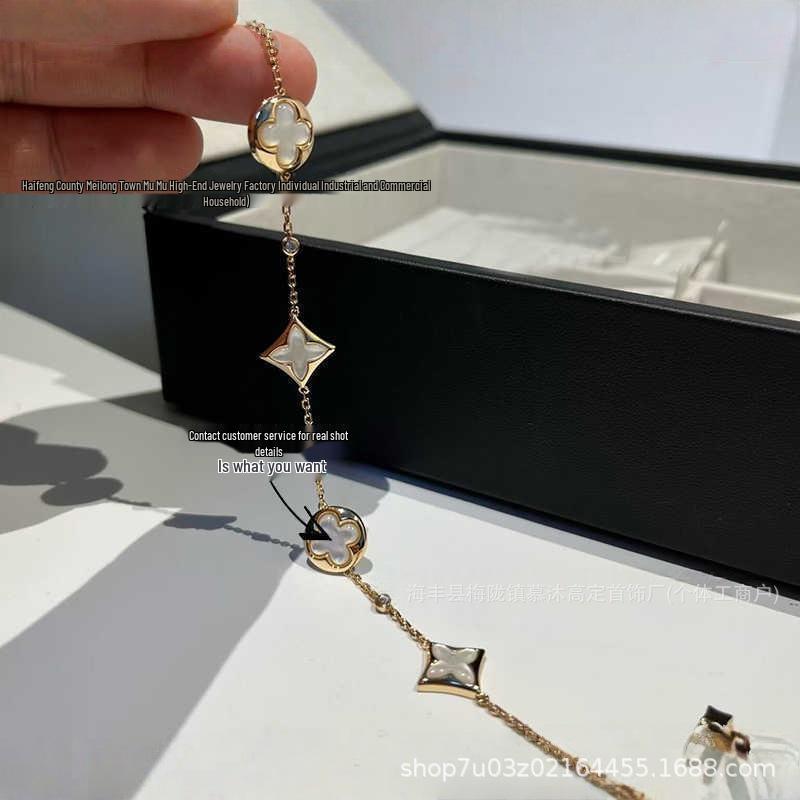 

Набор браслета и ожерелья «Четырехлистный клевер» 2025 года, ко Дню Циси, из белого перламутра с покрытием из розового золота 18 карат Round White Mother-of-Pearl Necklace