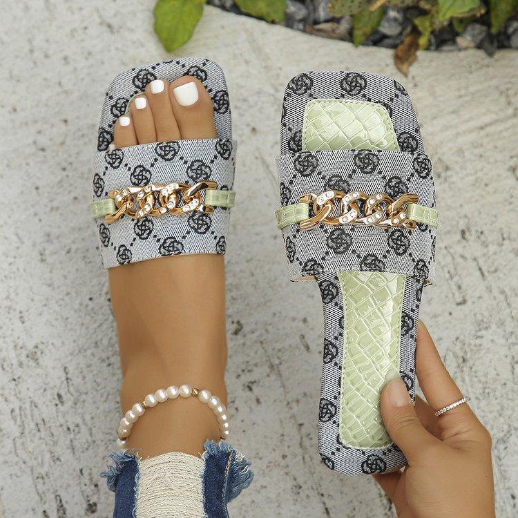 Fashion Women Slippers 2024 Summer New Fashion Sandals Comfortable Breathable Outdoor Slippers Breathable Casual Beach Slides Women