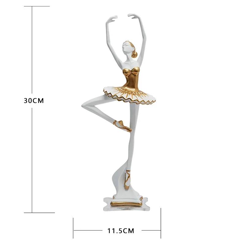 Европейская смола Танцовщица Балерина Скульптура Украшение для крыльца Художественная фигурка Статуэтка Ручная роспись Золотая статуэтка Декор для дома