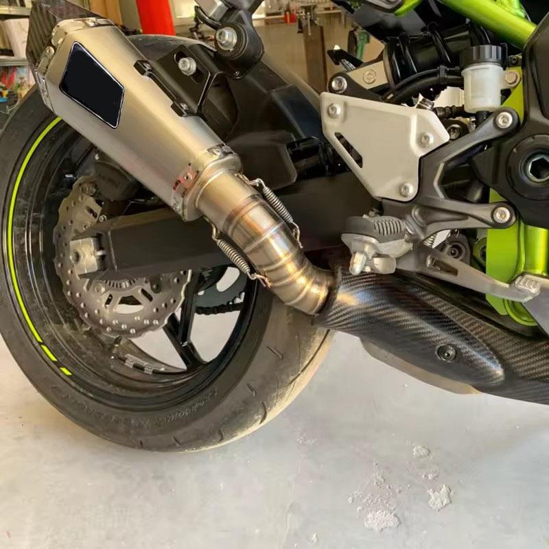 Per Kawasaki Z900 2017-2025 Z 900 Sistema di Scarico per Moto Slip-On da 51MM Tubo di Collegamento Coda Media Con Terminali Silenziatore Argentati