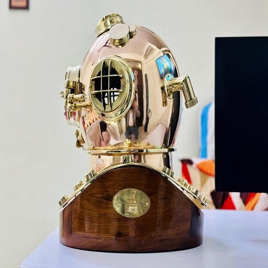 45.72 Cm Copper Brass Diving Helmet Mark V Deep Sea Scuba Divers Helmet With Wooden Base Decorative