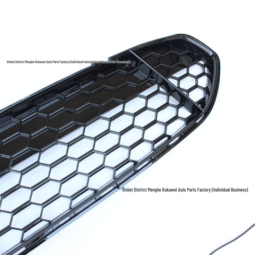 Fits 2013-2016 Mondeo with honeycomb painted grille, Mustang-style front bumper.