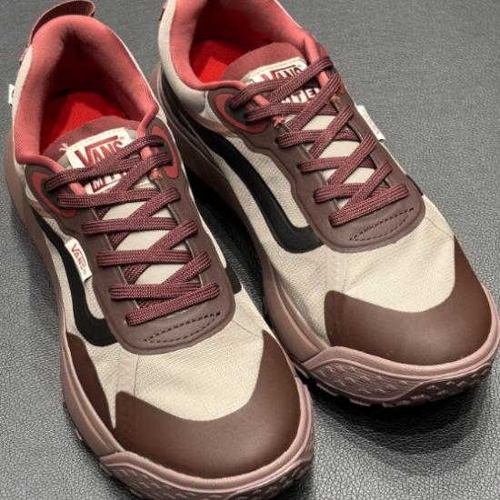 MTE Crosspass Bitter Chocolate Unisex Sneakers 7.5