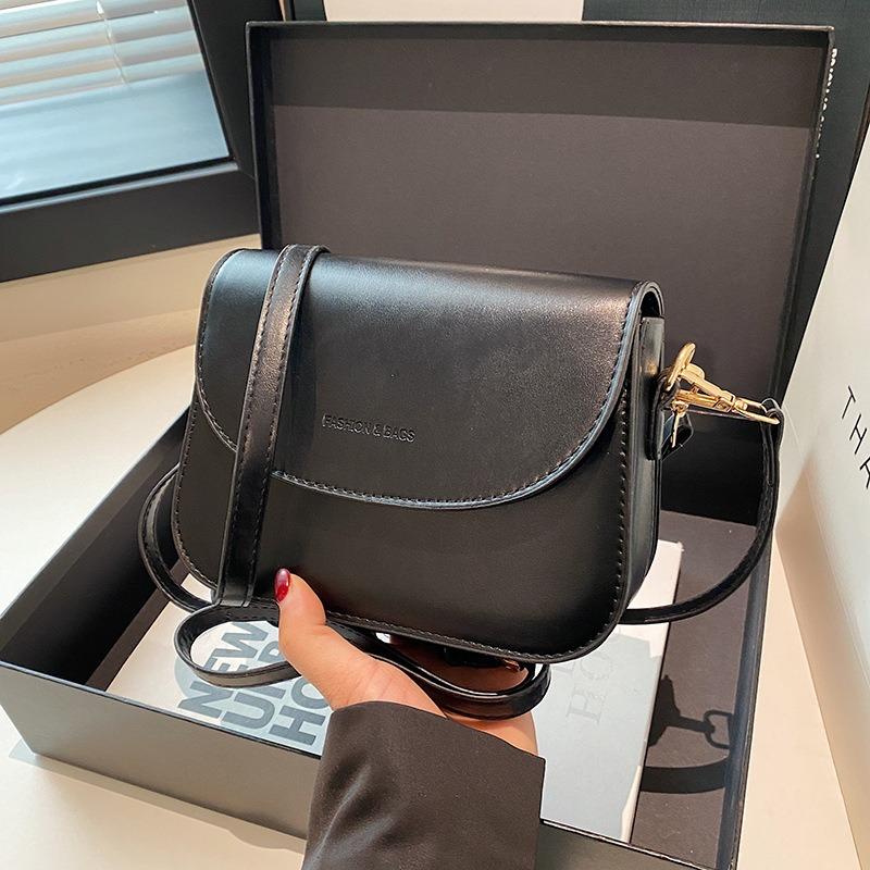 Solid Color Fashion Shoulder Messenger Bag Women's Winter New Simple and Popular Small Square Bag