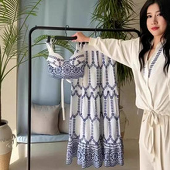 2026 Autumn European & American Solid Color Long Dress with Elegant Hot Drilling - French Two-Piece Set.