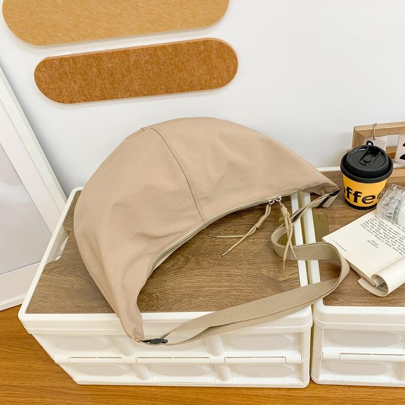 Japanese Casual Literary Dumpling Bag Women's Bag Ins Wind Small Fresh Nylon Shoulder Bag Fashionable Large Capacity Messenger Bag