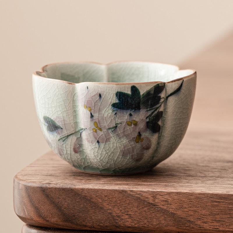 

Flower Hand Painted Magnolia Tea Cup Porcelain Kung Fu Tea Set Household Tea Brewing Petal Cups 200ml