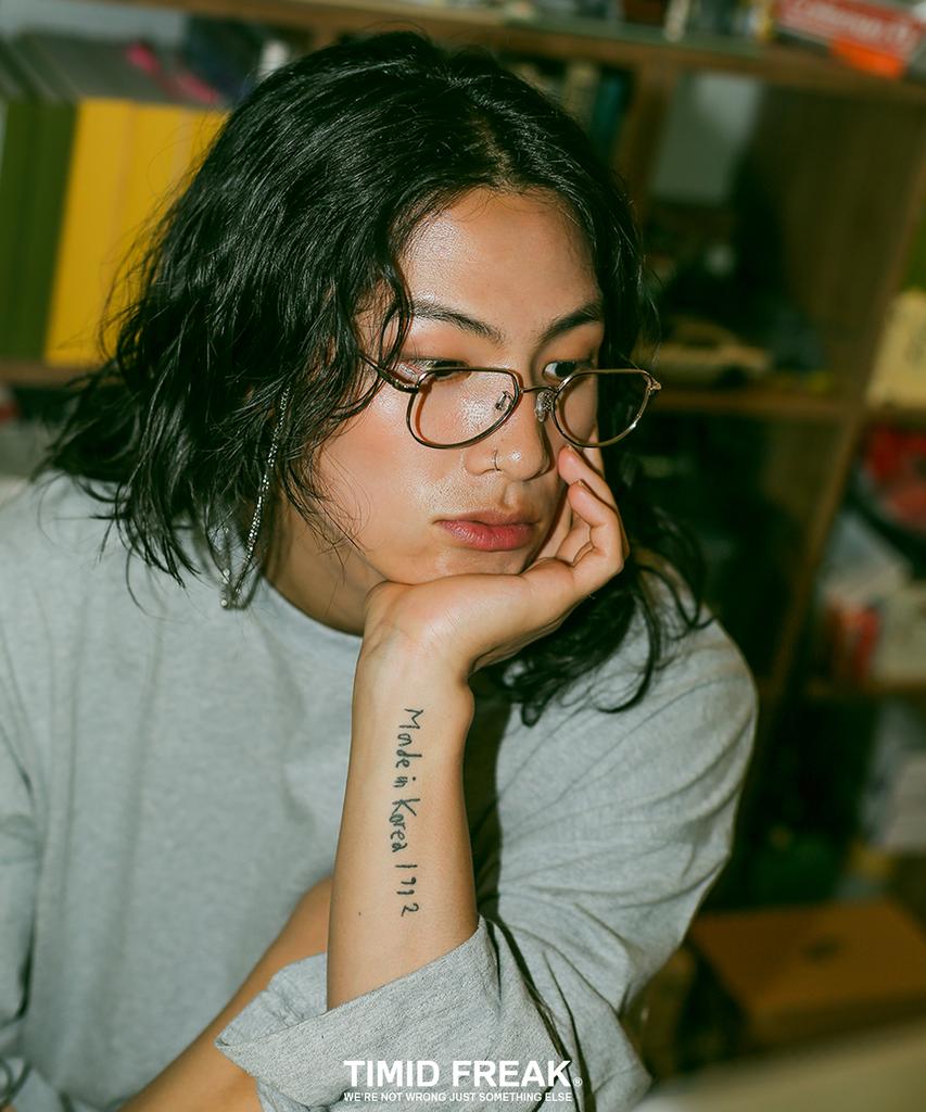 Timideupeulikeu Jayni Gold Titanium Glasses