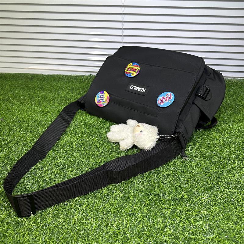 Waterproof Oxford Shoulder Bag, Flip Zipper Teen Men'S Messenger Bag, Student School Bags Badge Pendant, Versatile Crossbody Bag