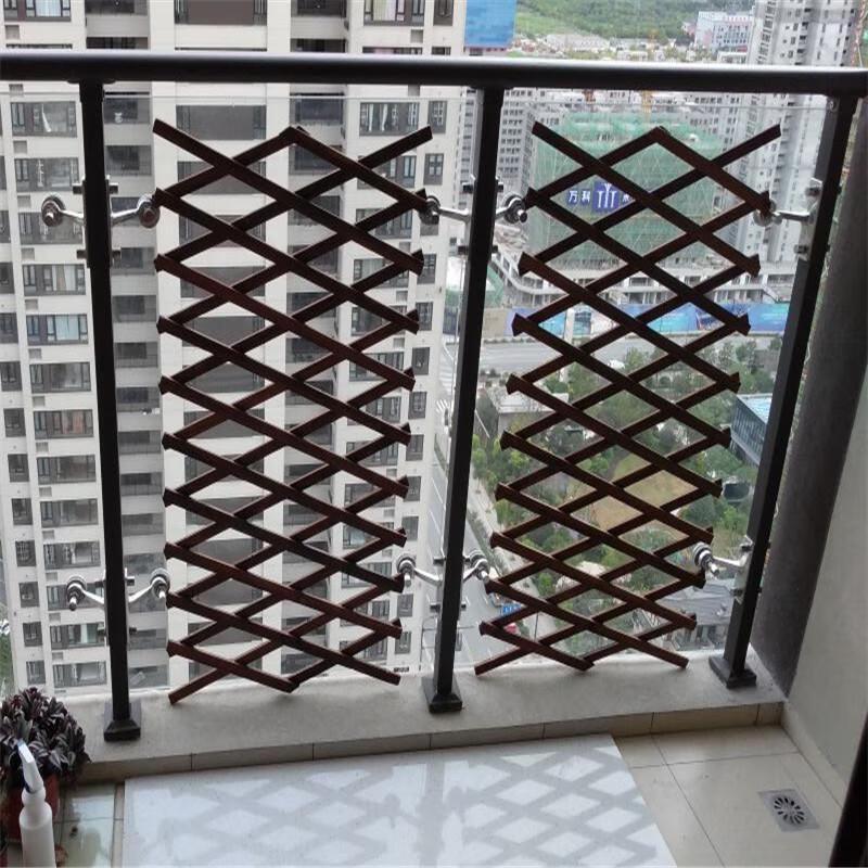 Outdoor Carbonized Wood Garden Fence with Trellis