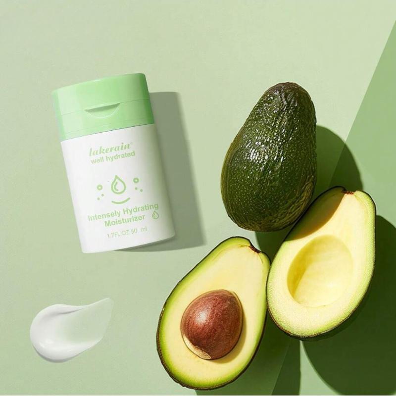 50 ml Bubble Essence Milk Balance, hydratuje, rozjasňuje tón pleti, vybledne matnou pleť, redukuje vrásky, zklidňuje, opravuje a odolává oxidaci