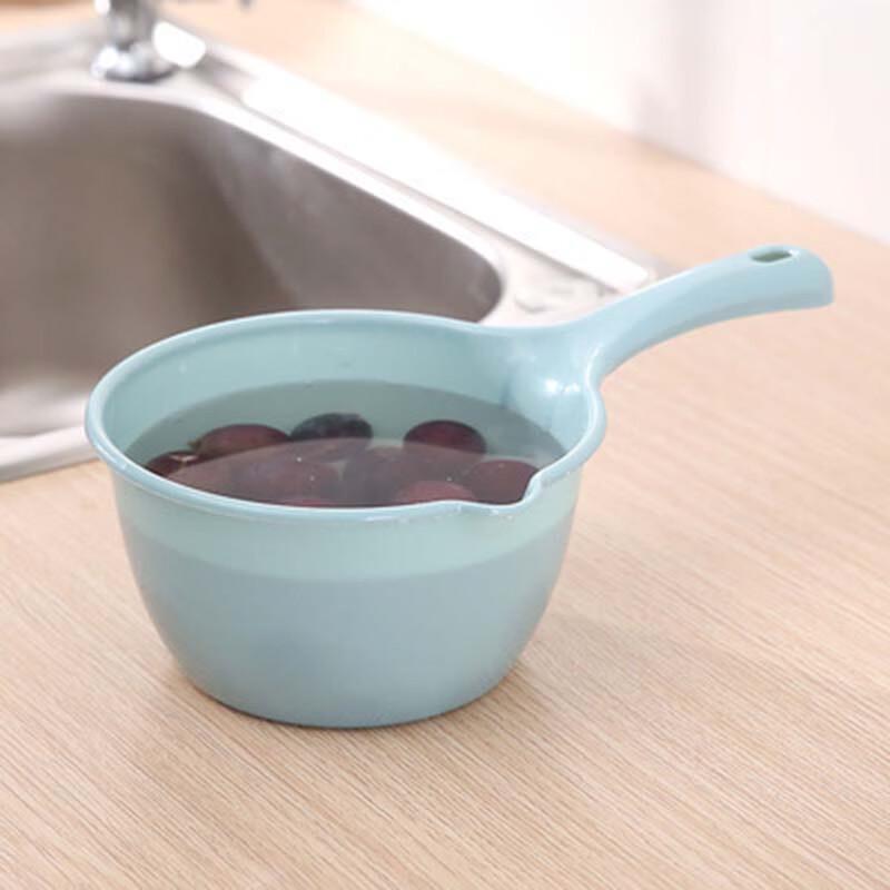 Long Handle Plastic Water Ladle Set