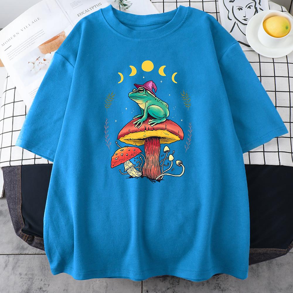 Cottagecore Aesthetic Goblincore Frog Wizard On Mushroom Mens Short Sleeve All-math Vintage Tops Personality Male Cotton T-Shirt