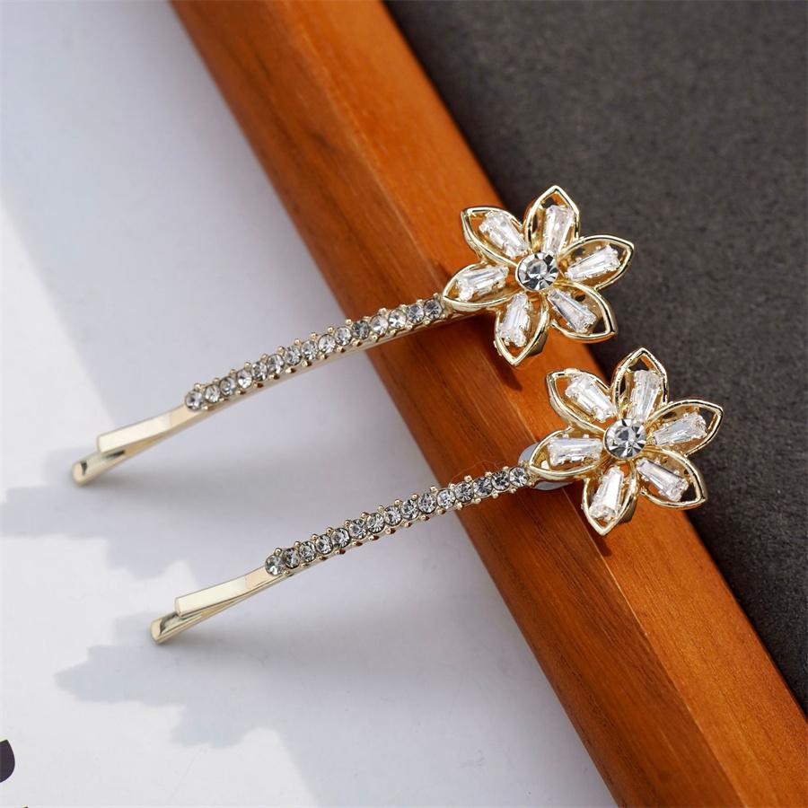 New Koreaanse Crystal Hair Clips Temperament Rhinestone Lichtmetalen Elegant Vrouwen Haar Accessoires Woord Clip Styling Tool