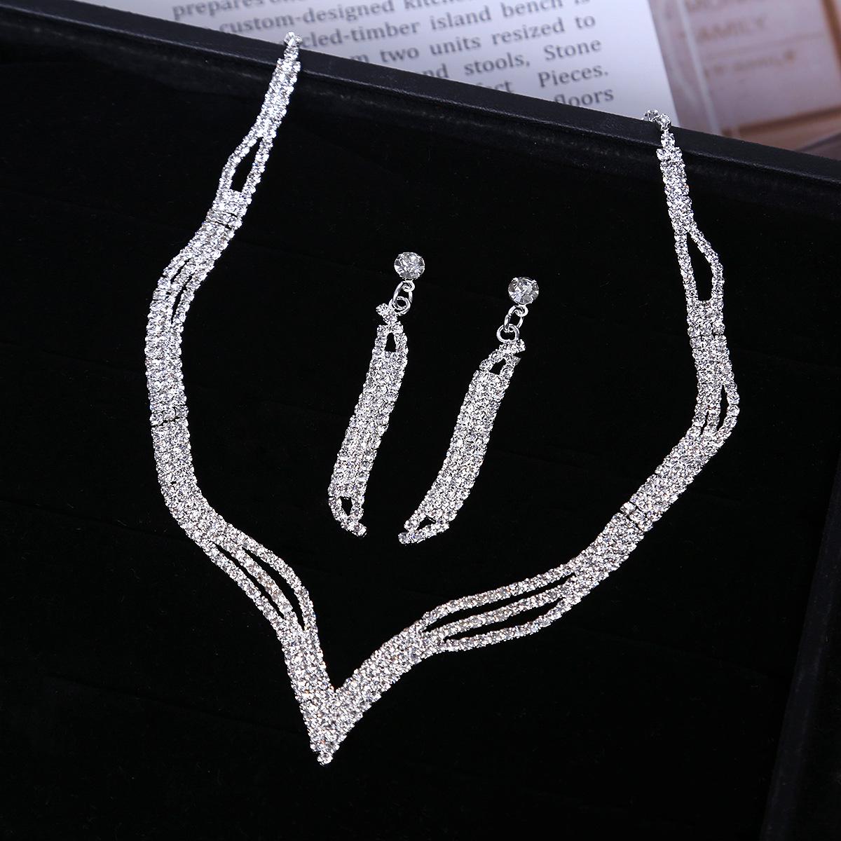 

Мерцающий роскошный набор серег-кисточек и ожерелья для женщин