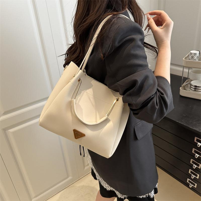 Premium Retro Tote Bag Women's Spring Summer Versatile Commuter Shoulder Messenger Bag Large Capacity Portable Bucket Bag