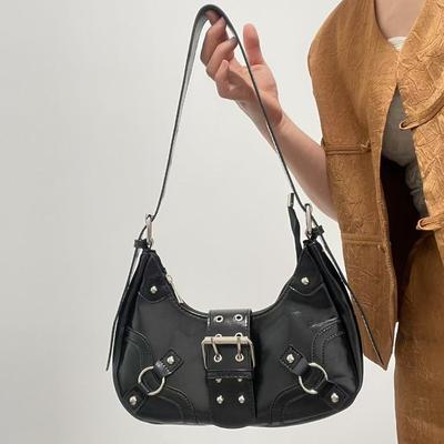 Fashi Nieten-Design Sattel-Schultertaschen für Damen Vielseitige Damen-Achseltaschen Handtaschen Geldbörse Lässig Cool Heiße Mädchen Umhängetasche