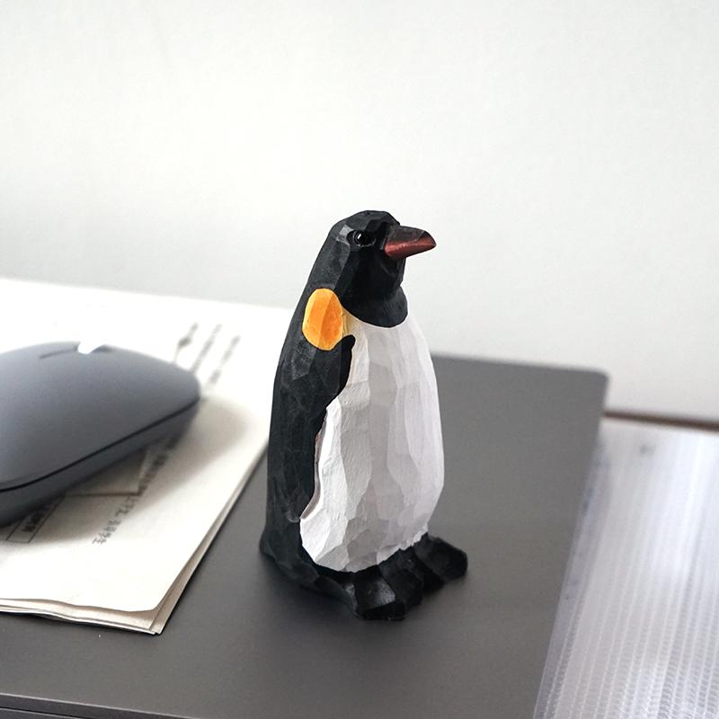 Císařský tučňák Ručně vyráběné dřevěné řezbářské ozdoby Roztomilé zvířecí miniaturní dekorace Kawaii figurka Dekorativní bytové doplňky