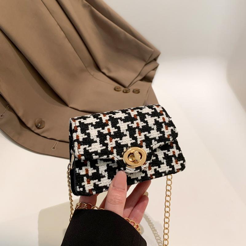 

Сумка Stray Bag Thousand Birds Multi-color Soft Surface, женская, весна 2024, новая, маленькая, тканевая, через плечо, сумка на одно плечо с замком под мышкой чёрный