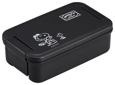 OSK Bento Box Snoopy Black Lunch Box 500ml Made In Japan With Dividers Microwave and Dishwasher Safe Integrated Gasket Easy To Clean Stain Resistant