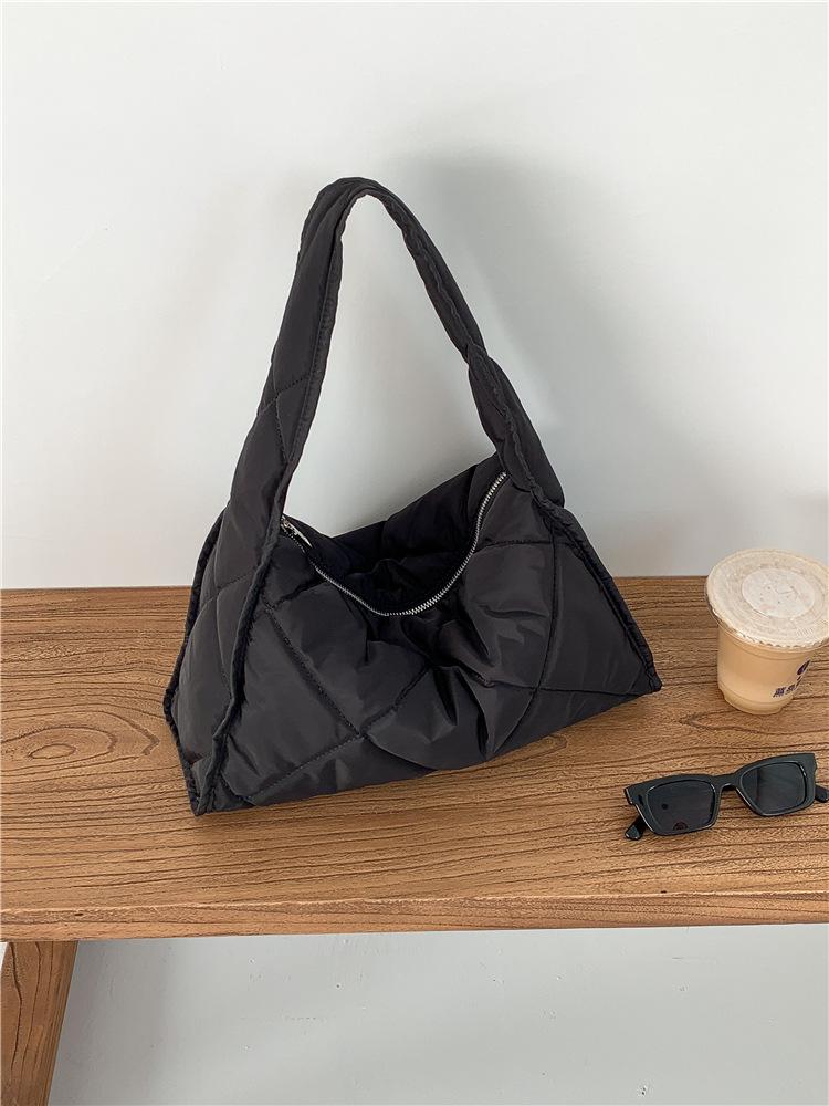 Autumn and Winter Women's Bags Large Capacity Soft Down Cloud Bags Nylon Shoulder Bags Women's Niche Cotton Clothes Rhombus Handbag