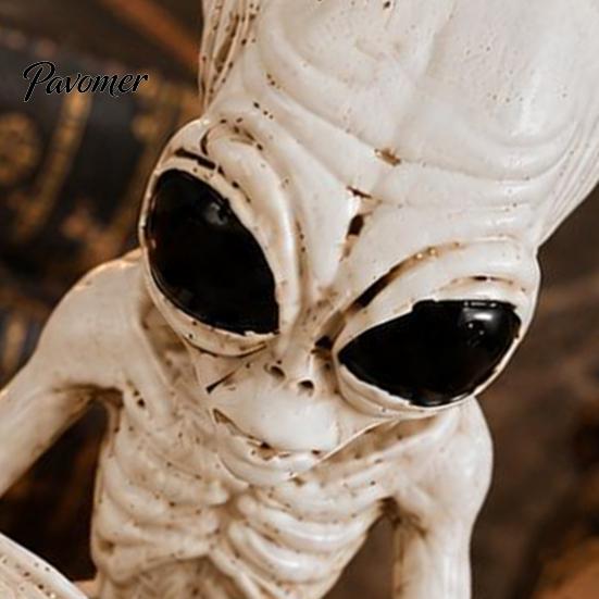 Resin Book Reading Figurines Alien Cross Legged Skeleton Figurine, Sci-Fi Gothic Detailed Bone Crafts Halloween Ornament, Collection Statue