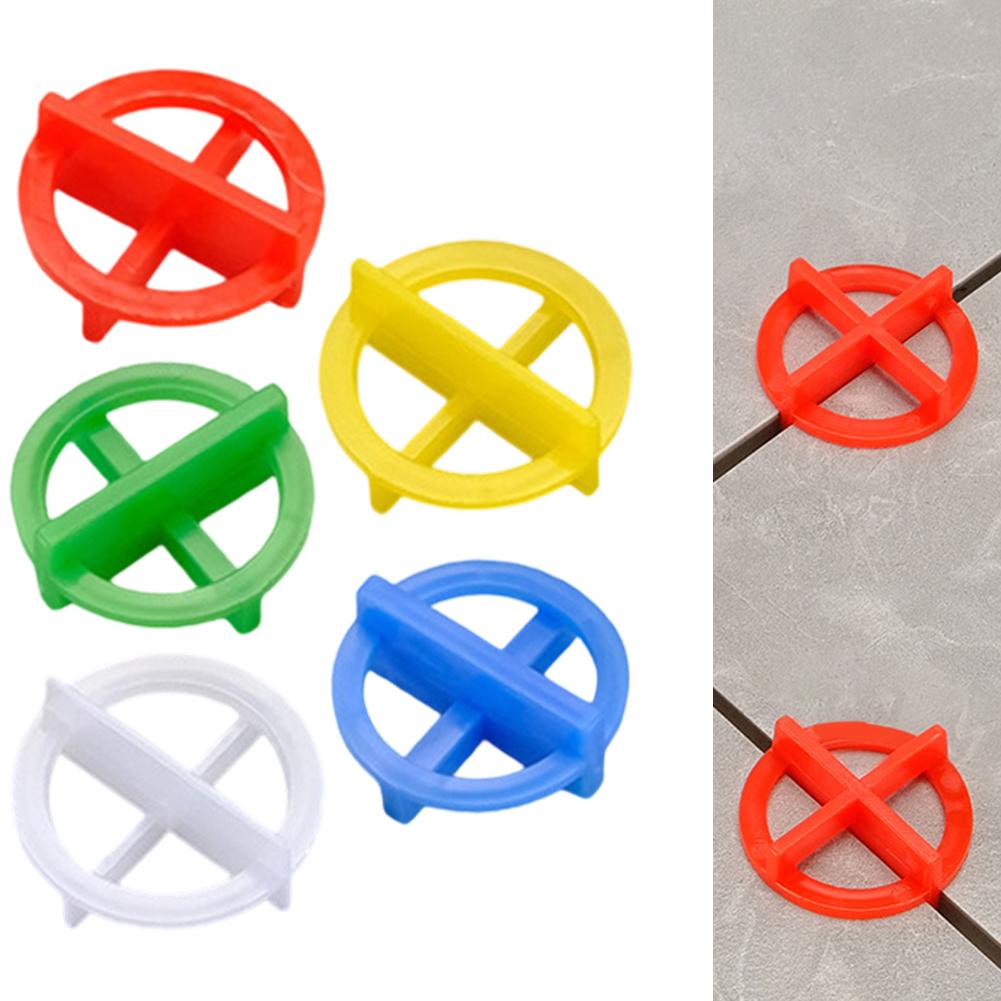 Rozwiązanie ekonomiczne, klipsy montażowe, system poziomowania płytek, przekładki do płytek