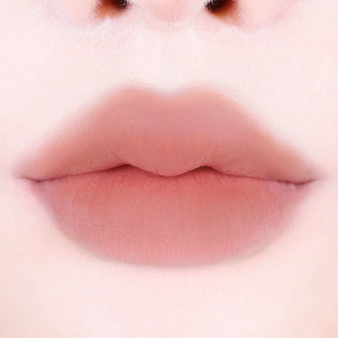 Kiss Me Оттенок с эффектом размытия глаз (6 цветов) Meeting No. 6