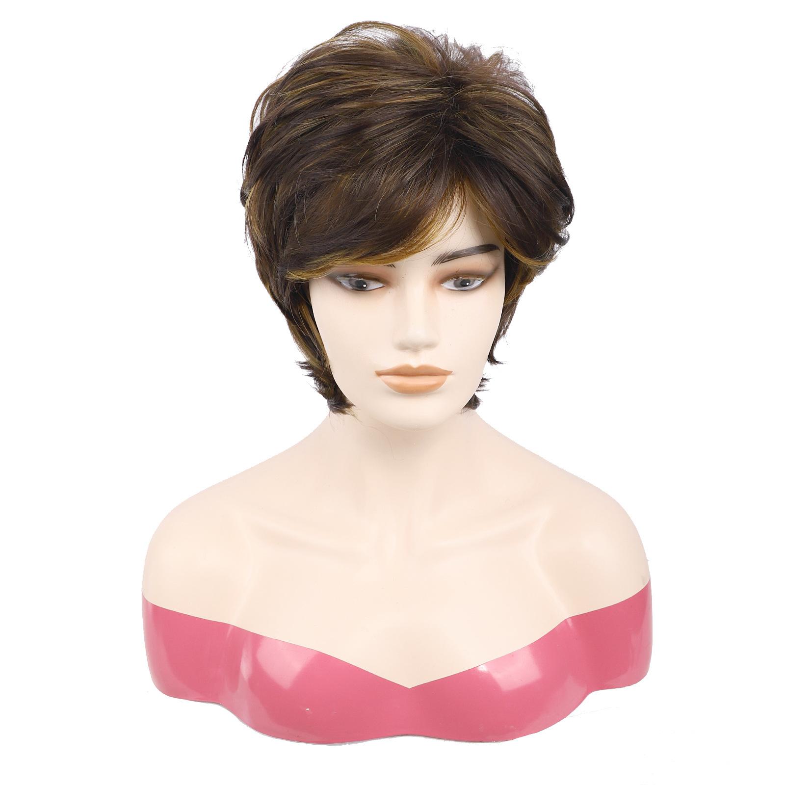 

Women Synthetic Short Golden Brown Hair with Bangs Natural Wave Layered Wigs For Daily Cosplay Heat Resistant Fiber золотий коричневий колір