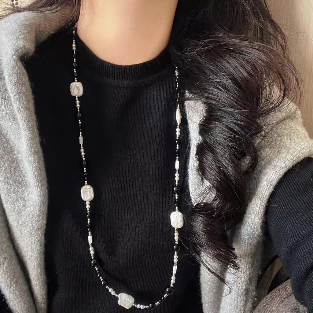 Vintage High Quality Natural Freshwater Baroque Pearl Black Agate Artificial Crystal Pearl Sweater Chain Item