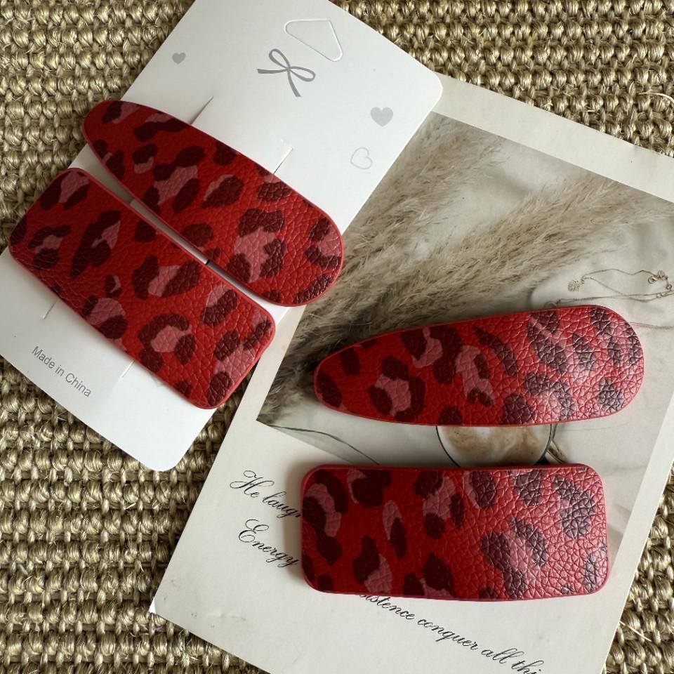 Red Korean Retro Leopard Print Hairpin - Cute, Sweet, Fashionable Women s Hair Accessory BB Clip Red Square
