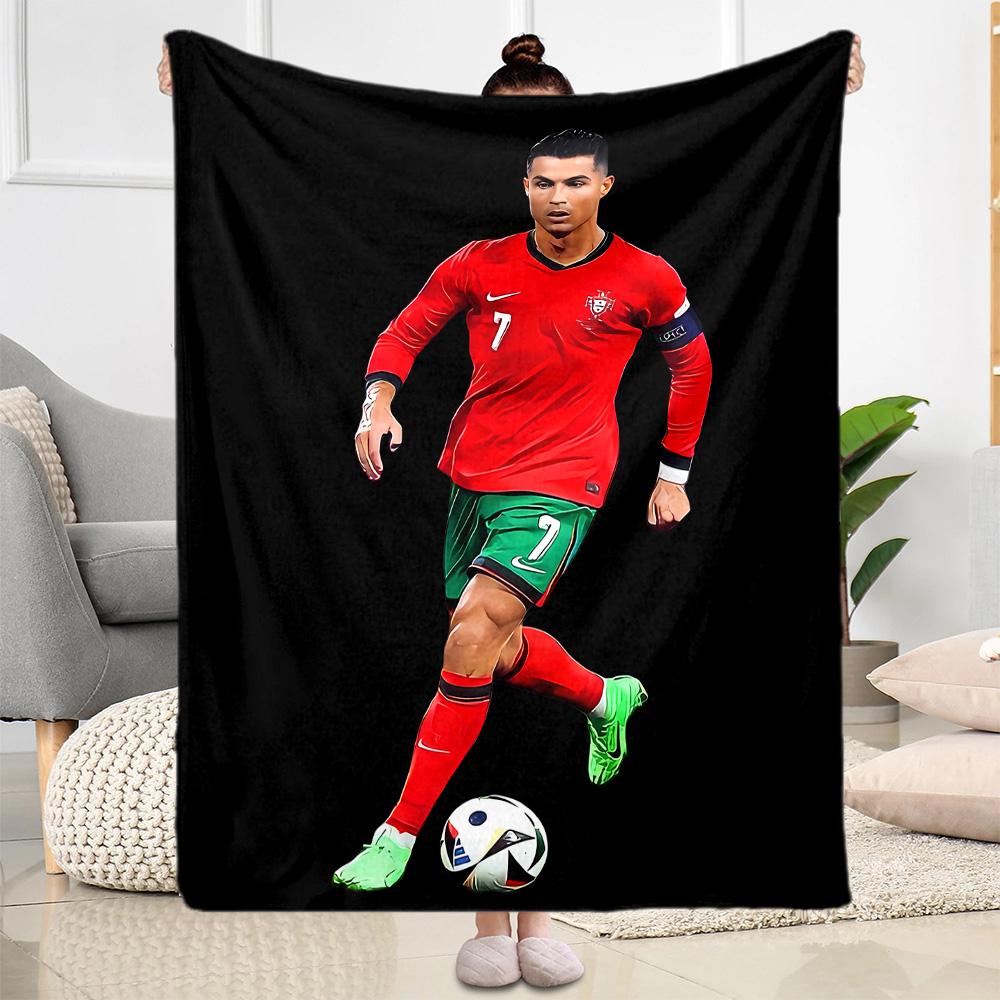Ronaldo Manchester United Legacy Suitable blanket for offices, travel, living rooms also a good gift for friends and family Suitable for all seasons.
