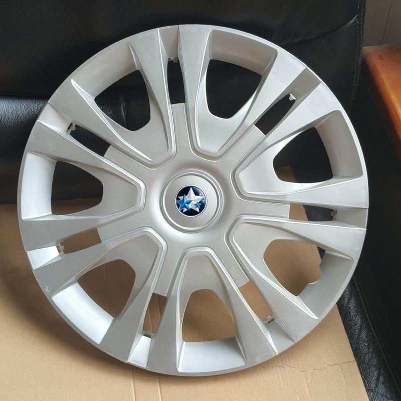 Compatible with Venucia: 15" D60 tire covers, 16" R30 wheel caps, 14" steel rim covers, and R50/D50 wheel hubcaps.