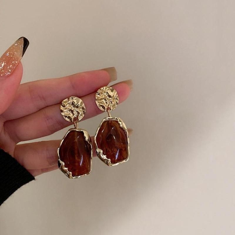 

Корея 2024 Новые Геометрические Неправильной Формы Смола Серьги-Пусеты для Женщин Мода Свадебная Вечеринка Циркон Подарок Оптом