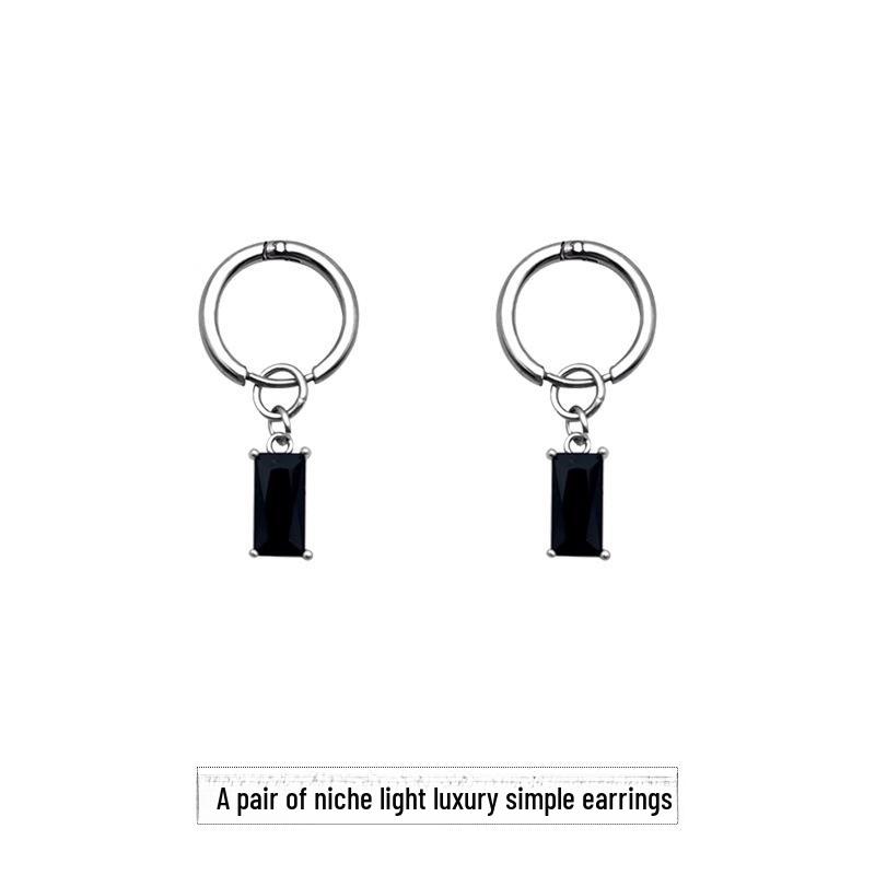 Retro High-End Non-Pierced Men's Earrings: Niche Design and Cold Style