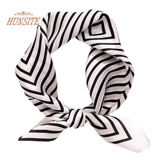 

Шелковый шарф для женщин, мягкий дышащий модный воротник с ярким принтом, идеально подходит для вечеринок и поездок на работу чёрный/белый