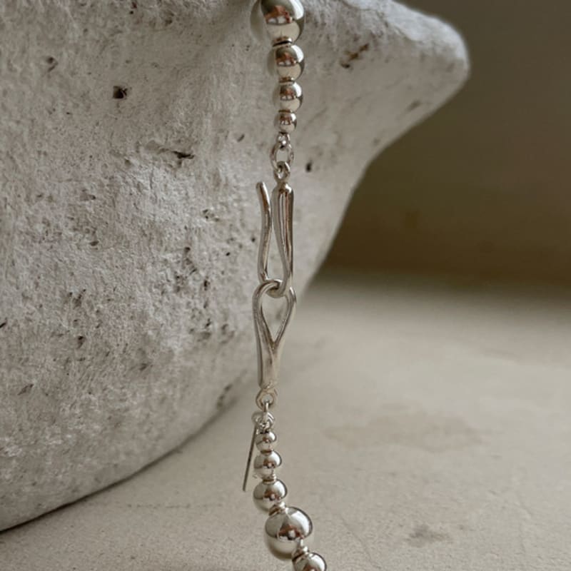 Melliv Flow Bead Ball Necklace_mvn52