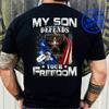 Meu Filho Defende Sua Liberdade Mãe do Exército Pai do Exército Camiseta de Formatura Camiseta Unissex