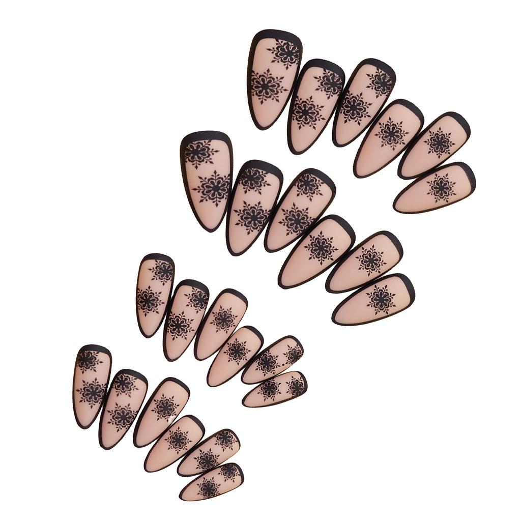 Long Matte Press-on Nail Christmas Black Snowflake Reusable Artificial Nail for Salon Expert and Naive Women