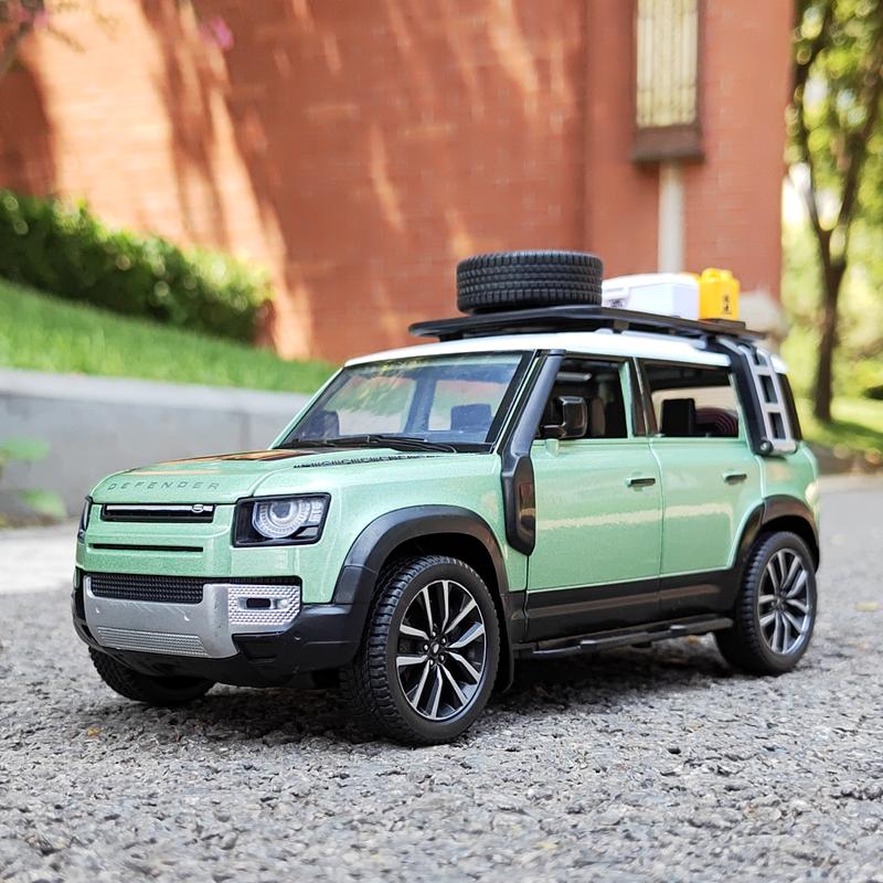 1/24 New 2022 Land Rover Defender SUV Alloy Car Model Diecast Metal Off-road Vehicles Model Simulation Collection Kids Gifts Toy