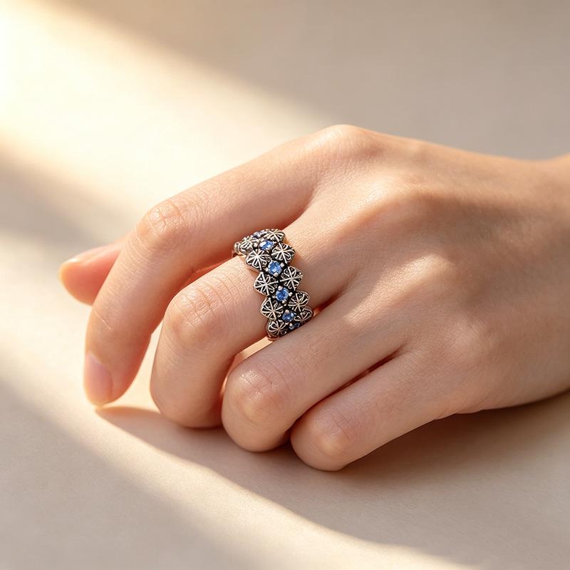 Unisex Retro Punk Style Silver-Plated Zirconia Floral Open Ring