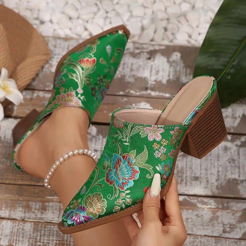 

Модные новые винтажные атласные вышитые туфли-мюли на высоком каблуке, толстый каблук, острый носок, женские модные мюли 11 зелёный