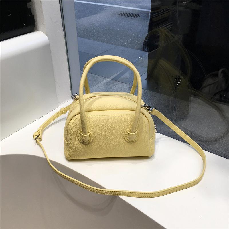 

Niche fashion simple shoulder handbag women s new high-end texture versatile messenger box bag жёлтый