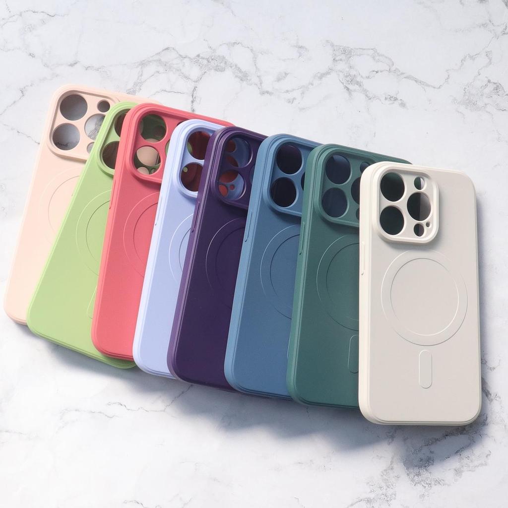 Silicone Case with MagSafe for iPhone 15 Pro Silicone Case purple