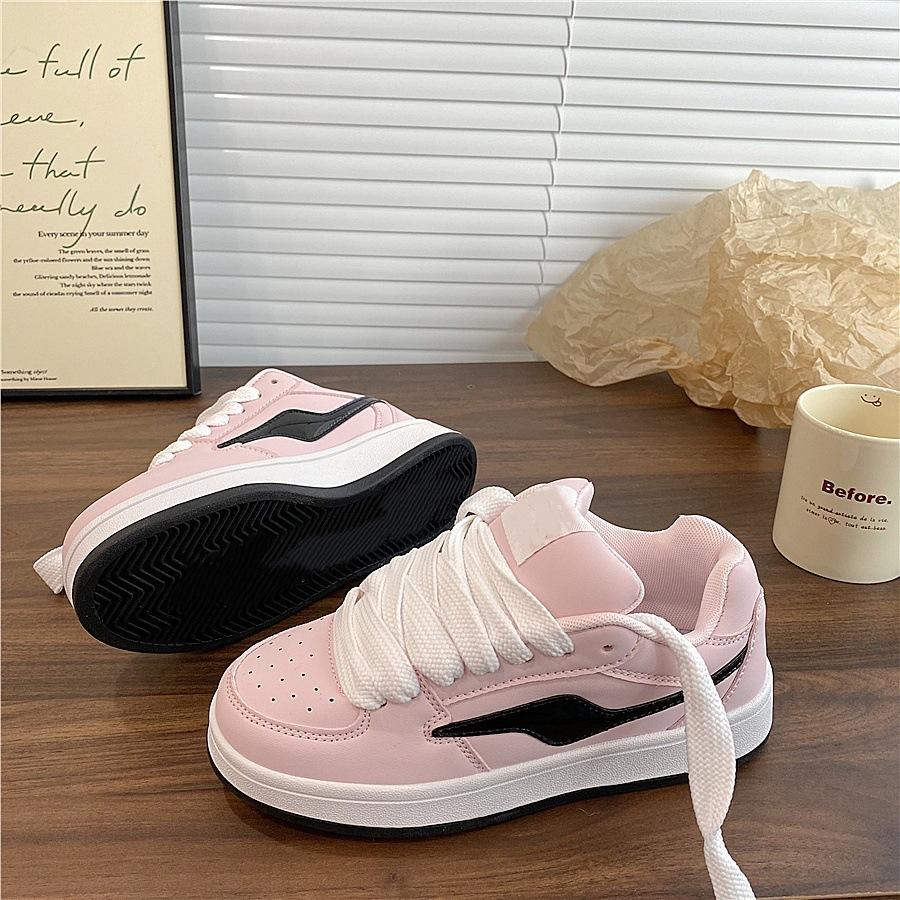 

Niche pink bread shoes women s new summer models, trendy and versatile casual board shoes, platform white shoes 35