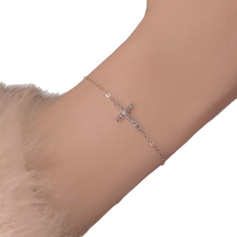 Wykwintna Bransoletka Krzyżyk w Stylu Light Luxury dla Kobiet - Idealny Prezent dla Najlepszej Przyjaciółki, Niszowa Biżuteria High-End, Modny Styl, Cienki Design.