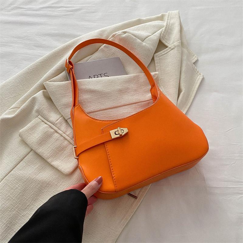 2024 Spring New Casual Street Fashion Shoulder Bag Simple Stylish Commuter Bag
