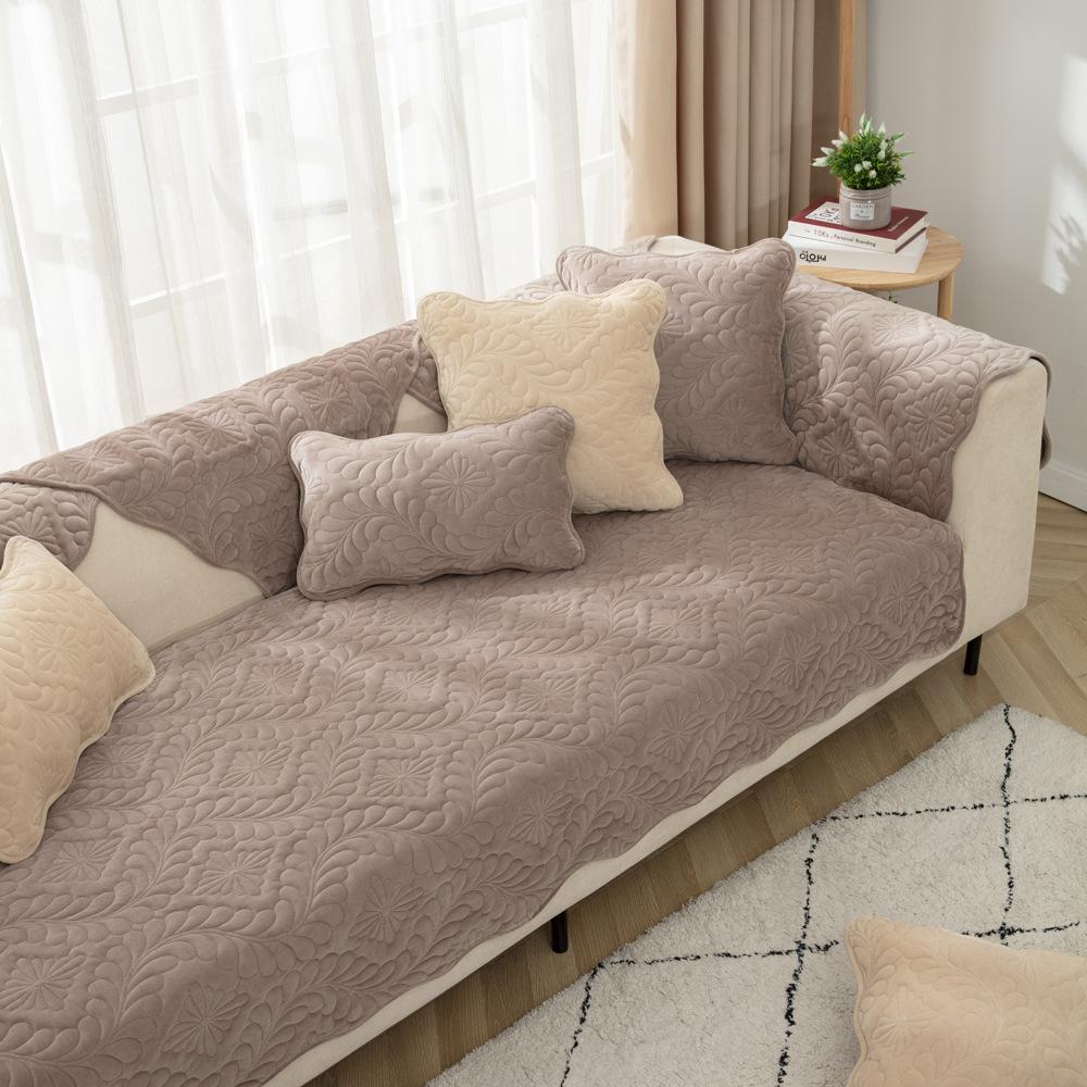Milk Fleece Phoenix Tail Sofa Cushion Plush Non-Slip Seat Cushion Leather Sofa Cover  Simple Quilted Cover Towel