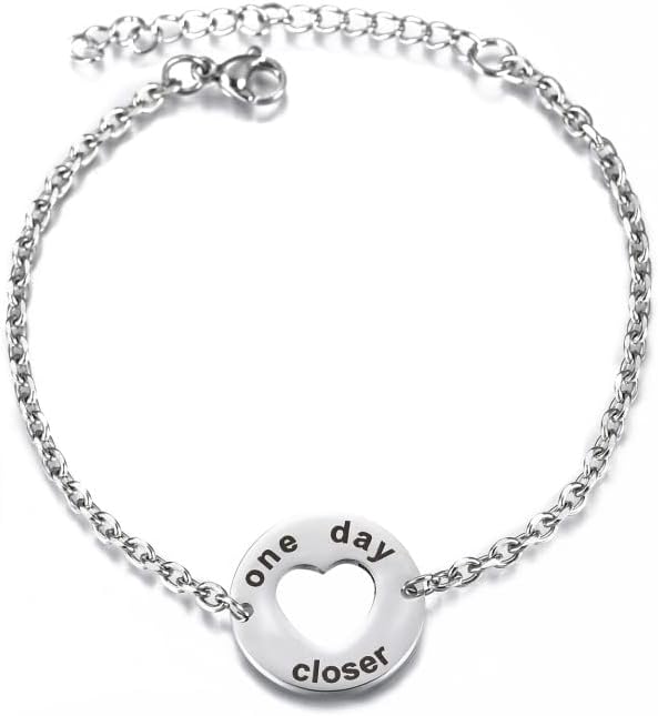 Girlfriend Personalise Bracelets Engraving One Day Closer Couples Bracelets Gifts for Her
